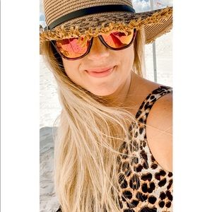 Meet your Posher, Misty